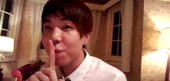 LOL主播小漠坦言说想娶慕诗琪:主要是我喜欢