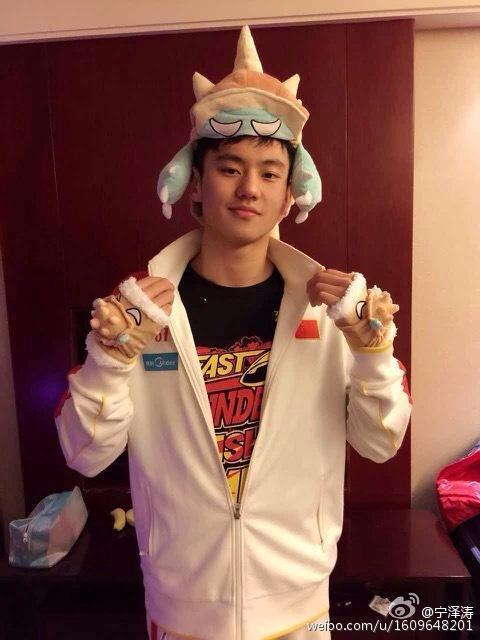 傅园慧领衔 盘点那些喜欢LOL的奥运明星-新浪