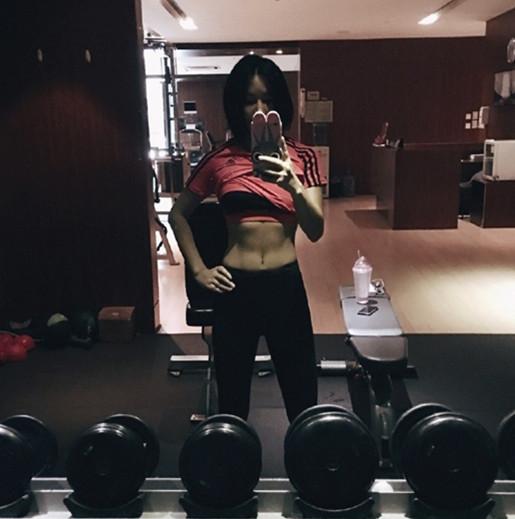 MISS表示想养狗 众人极力推荐若风