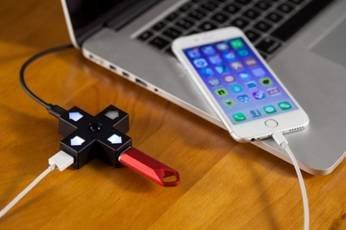 香港秋季电子展八位堂推首款蓝牙无线N64手柄