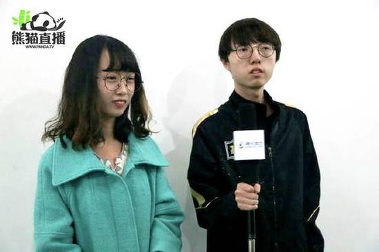 MLXG和失散多年的妹妹同框 熊猫女主播千里寻亲记