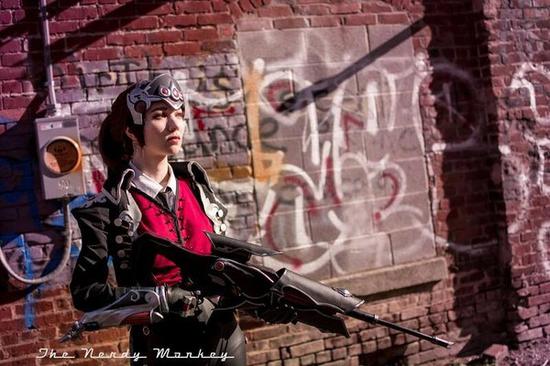 守望先锋黑百合COS 穿紧身皮裤的性感女伯爵