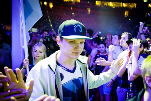 s1mple远赴Liquid