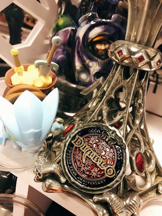  Blizzard employee benefits: exclusive commemorative coin for employees of the 20th Anniversary of Diablo