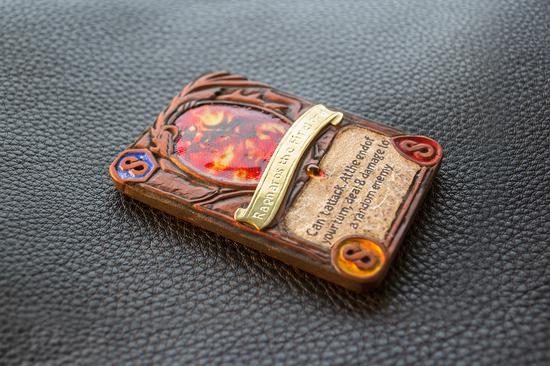 这手艺没谁了《炉石传说》玩家制作逼真实体橙卡