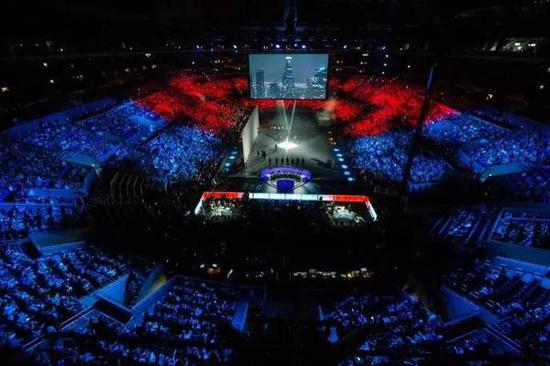 S6在洛杉矶斯台普斯中心的冠军赛