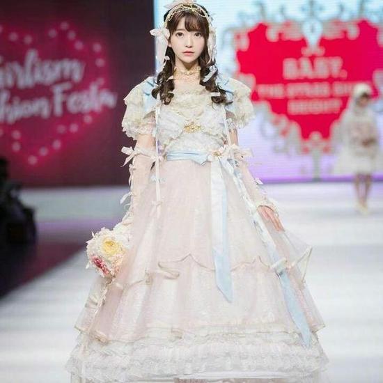 电竞界四大女神cos福利照,miss排倒数,第一美