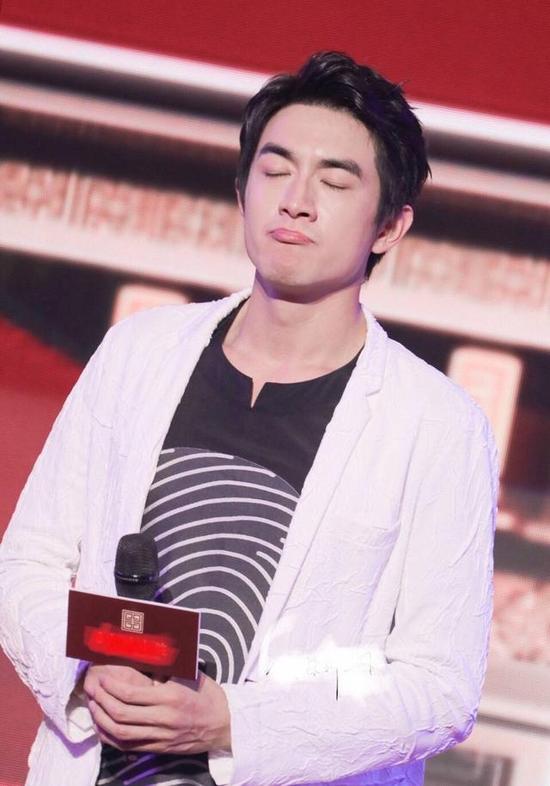 队友让陈赫给团队取名字 陈赫说叫扶不起的林