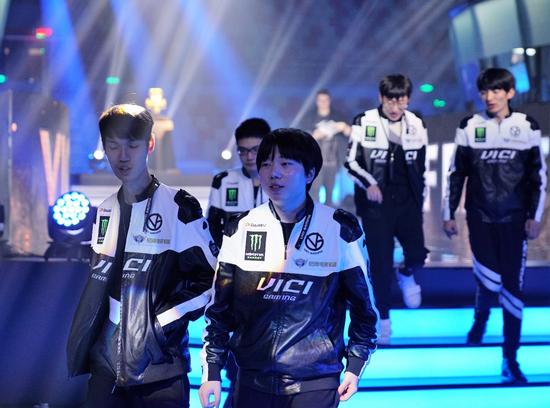 DOTA2完美大师赛主赛事首日战报 VG高歌猛进