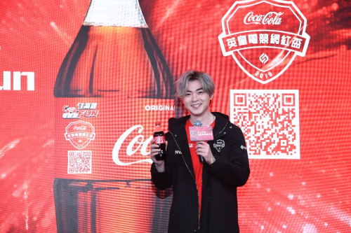 Ӣ���������˺�׿����ǰΪ�ɿڿ�������������Ƭ,��Ϊ�Լ��ĵ羺�������