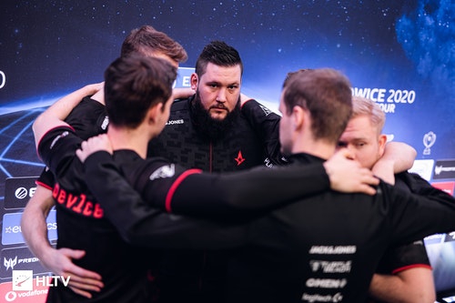 外媒爆料：HUNDEN正在与Astralis洽谈，zonic不再续约