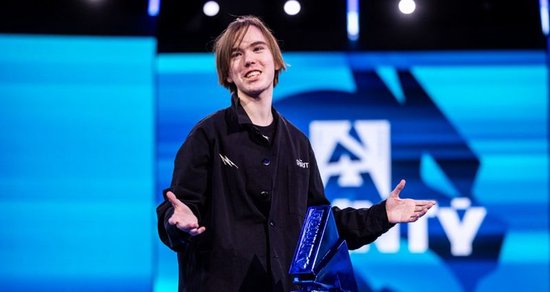 【蜗牛电竞】donk和m0NESY对明星身份的看法:我不喜欢这个标签【EV扑克小游戏官网】