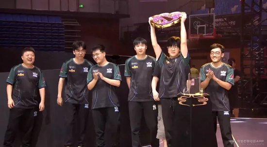 【蜗牛电竞】CN DOTA夺冠!就在今天!Tidebound 3-2战胜Tundra,问鼎超维视界S2【EV扑克小游戏官网】