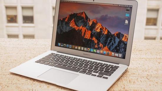 苹果入门级笔记本MacBook Air（图源：CNet）