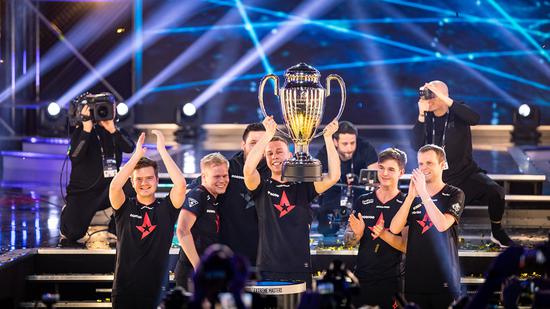 A�ӷ���������RFRSH��CSȦ���������ͻ