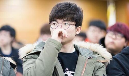 LOL百大职业选手列传:一生传奇三冠王者Fake