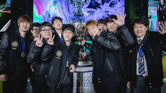 Samsung Galaxy/图：@lolesports