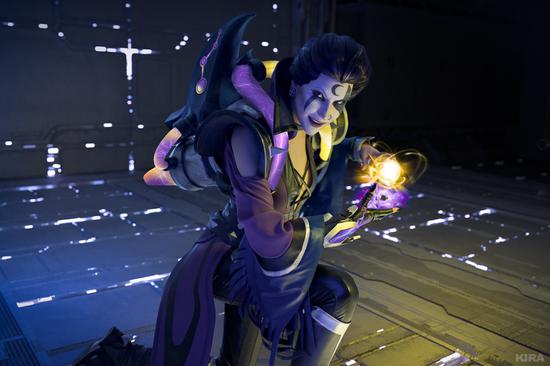 ����˹��ŮCOS�������ȷ桷Ī���� ���а����ԭ