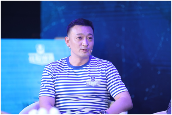 (空中网CEO 王雷雷)