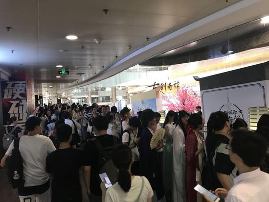 玩家排期长龙等候进场