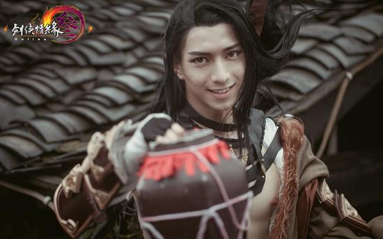 茨木：国内知名男Coser