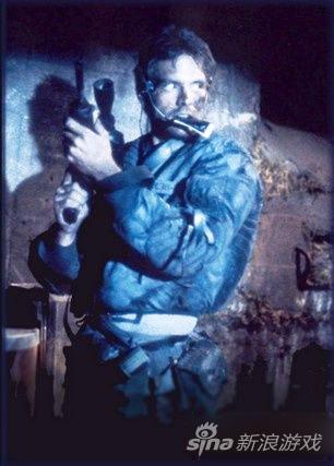 封面照搬了由 迈克尔·比恩（Michael Biehn）在1984年出演《终结者》的剧照