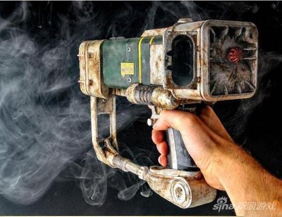 又一个大神 3D打印《辐射4》镭射手枪质感直