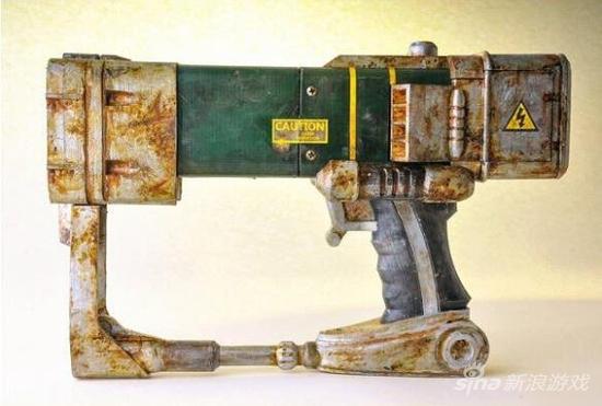 又一个大神 3D打印《辐射4》镭射手枪质感直