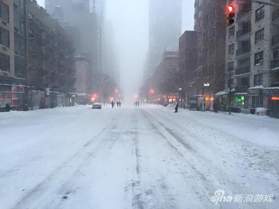 全境封锁也玩现实版 暴风雪下不缩水的曼哈顿