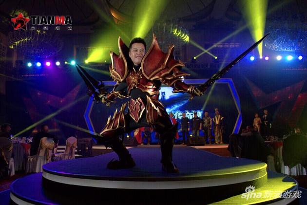 天马时空年会宝马豪车赠员工