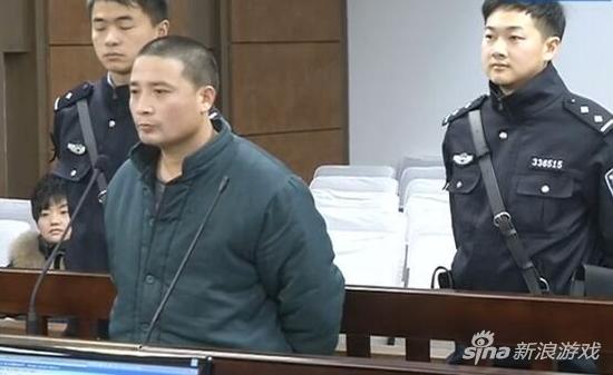 被告人邓某因犯强制猥亵罪被判处有期徒刑8个月。