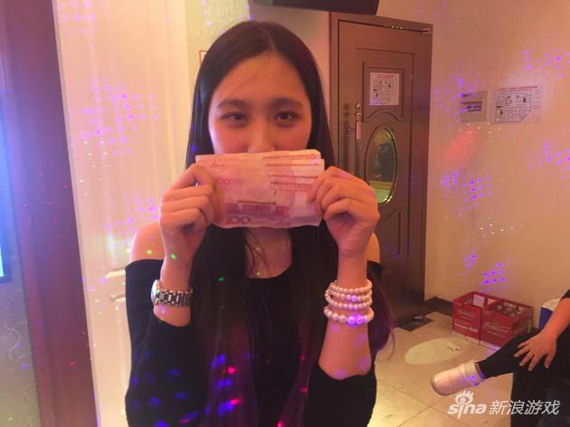 幸福时空运营部2016年会 特等奖1万元_全球新