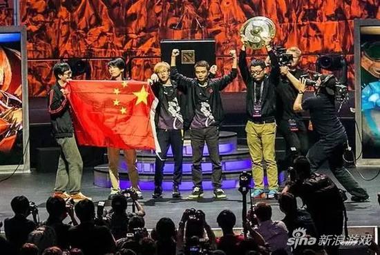 争做富一代 算一算电竞行业到底有多赚钱_玩家