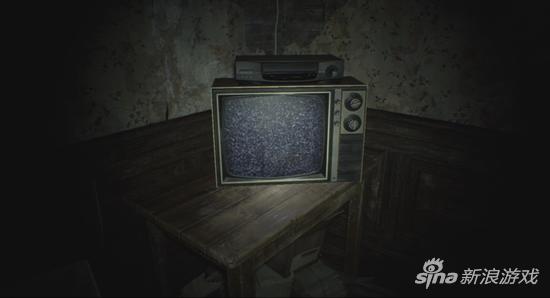 ps4试玩版已经发布,实在是太有"寂静岭"风格了:密闭的昏暗的房间,一台