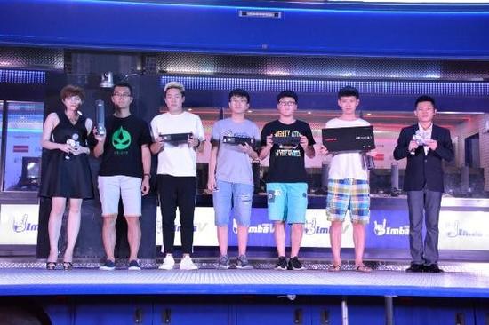 狐狸妈惊艳亮相ImbaTV游戏大篷车南广学院现