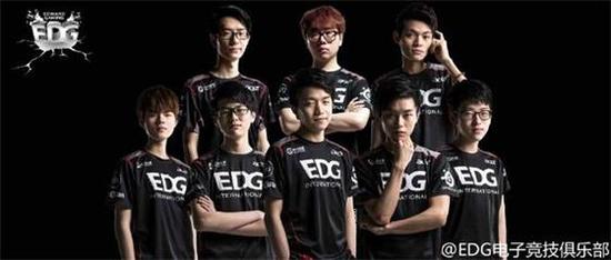 厂长Rank期间玩三国杀 惨遭教练阿布训斥新浪