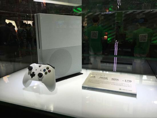 微软展台展出的Xbox One S