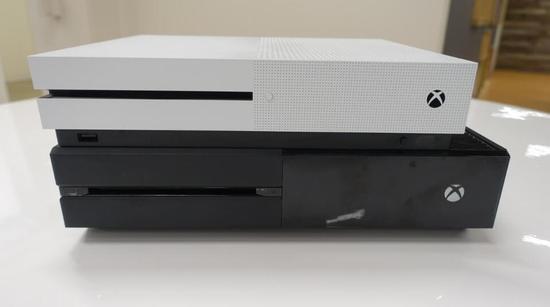 Xbox One S体积缩小了40%