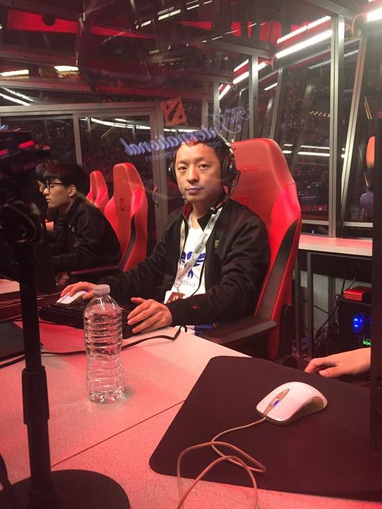 获TI6冠军 奥运赛场外再飘五星红旗新浪电竞-最