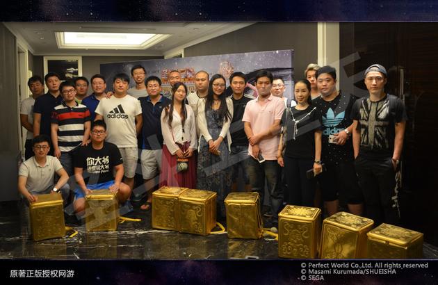 玩家合影,《圣斗士星矢OL》玩家见面会圆满落幕