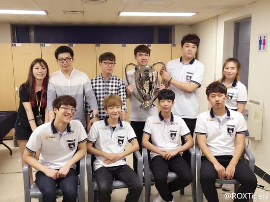 魔咒的终结 LCK夏季赛落下帷幕新浪电竞-最专