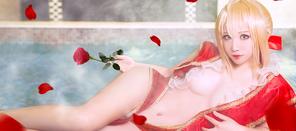 极品精灵王身材傲人Cos