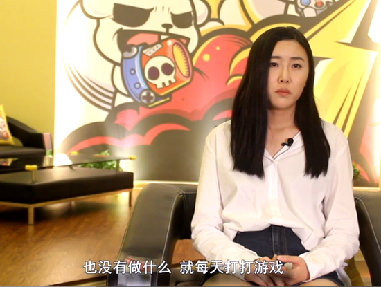 LOL女主播阿怡代打事件后首次直面媒体 几度落泪道歉