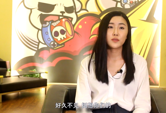 LOL女主播阿怡代打事件后首次直面媒体 几度落泪道歉