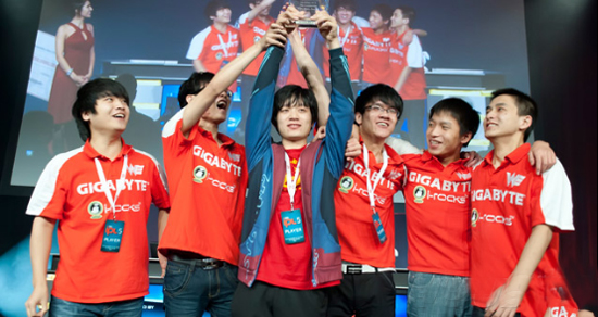 竟然是?细数国内知名战队封神瞬间-新浪电竞-