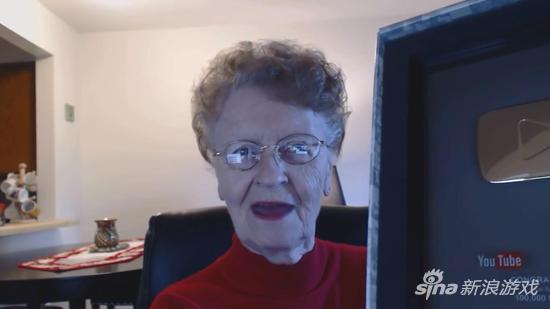 史上最年长主播 国外80岁奶奶直播游戏超300