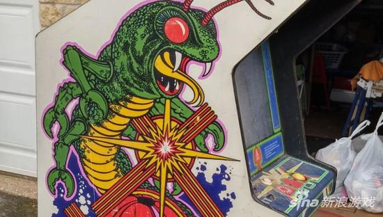 手工技能max!国外大神翻新雅达利街机全程直播_八卦趣闻_新浪游戏_新浪网