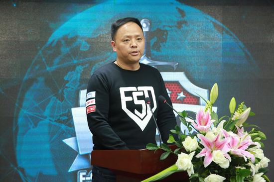 梦竞科技有限公司董事长余淼发言。中国青年网通讯员 吕明摄。