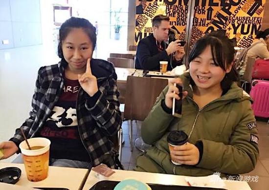 55开查房虹桥一姐 网友调侃:她是下一个凤姐_