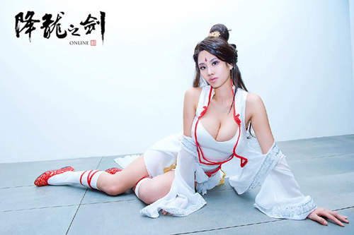  Ladies and Sisters who became famous by taking sexy game advertisements